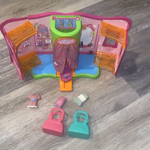 Polly Pocket Fashion Show Toy Playset Runway 2004 Travel Doll House Designer - Picture 2 of 12